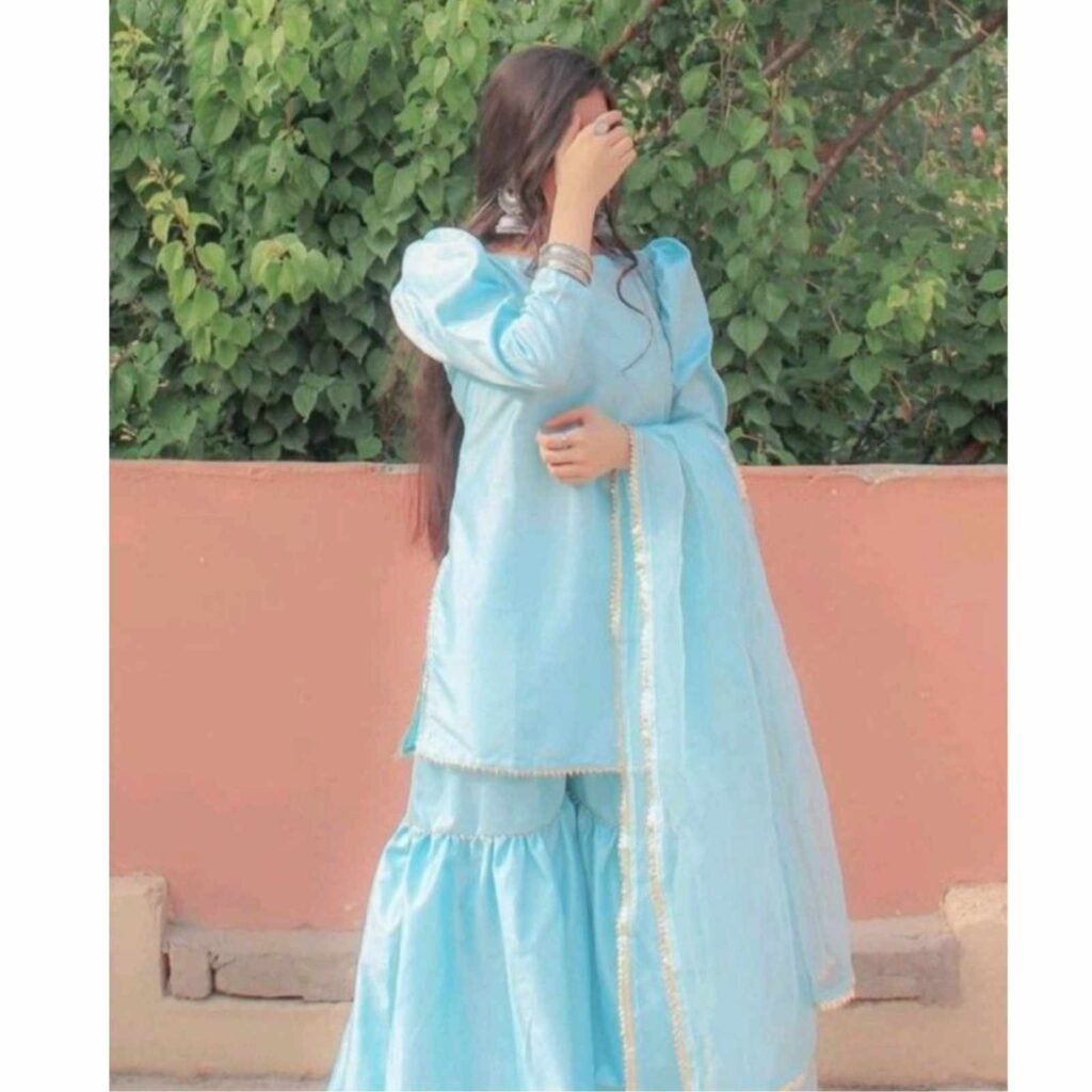 girl hidden face pic