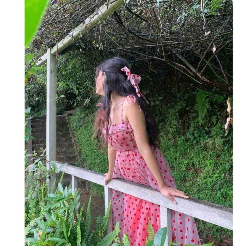 hidden face cute profile pic for girls