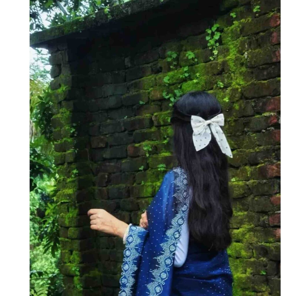 hide face girl photo