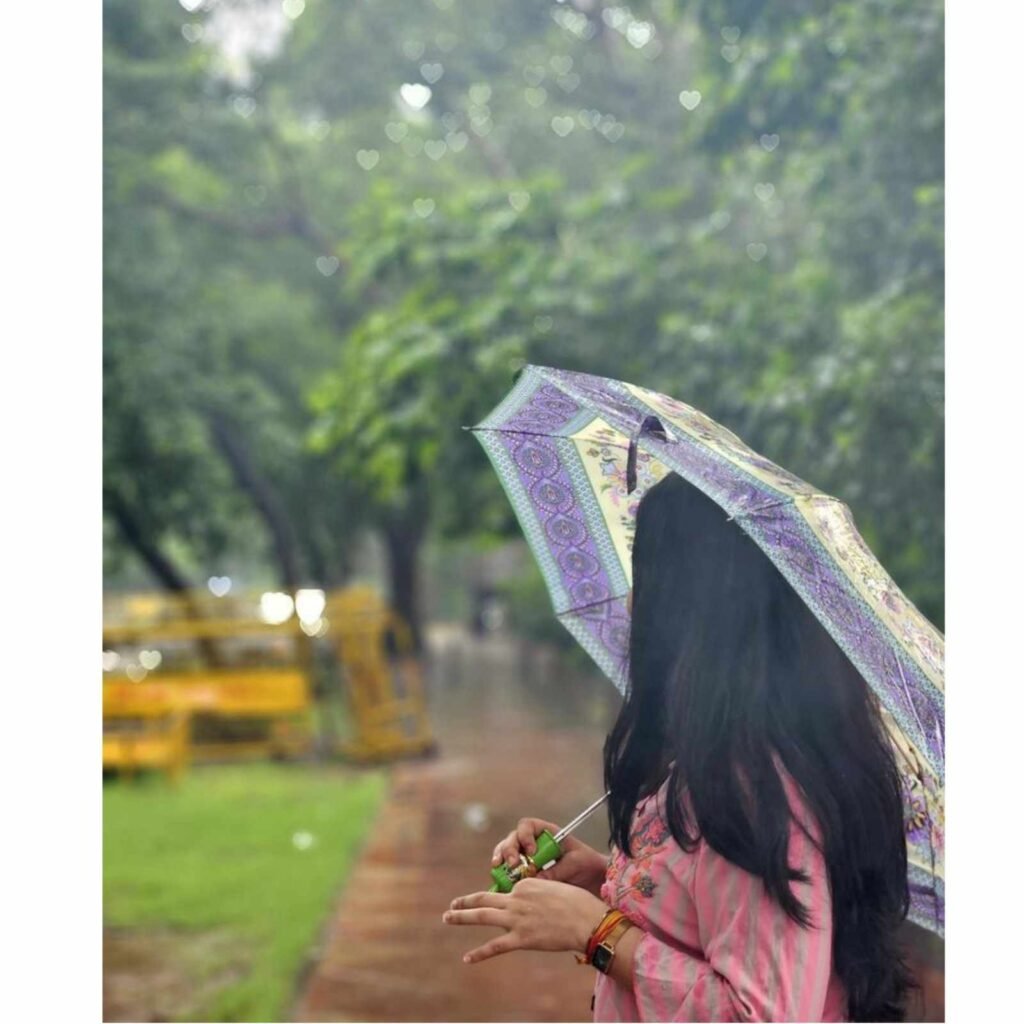 hot pic girl hide face