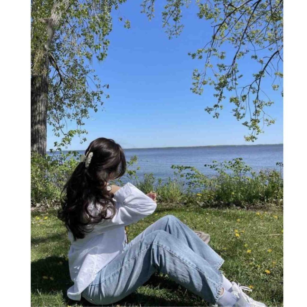 real girl pic hide face