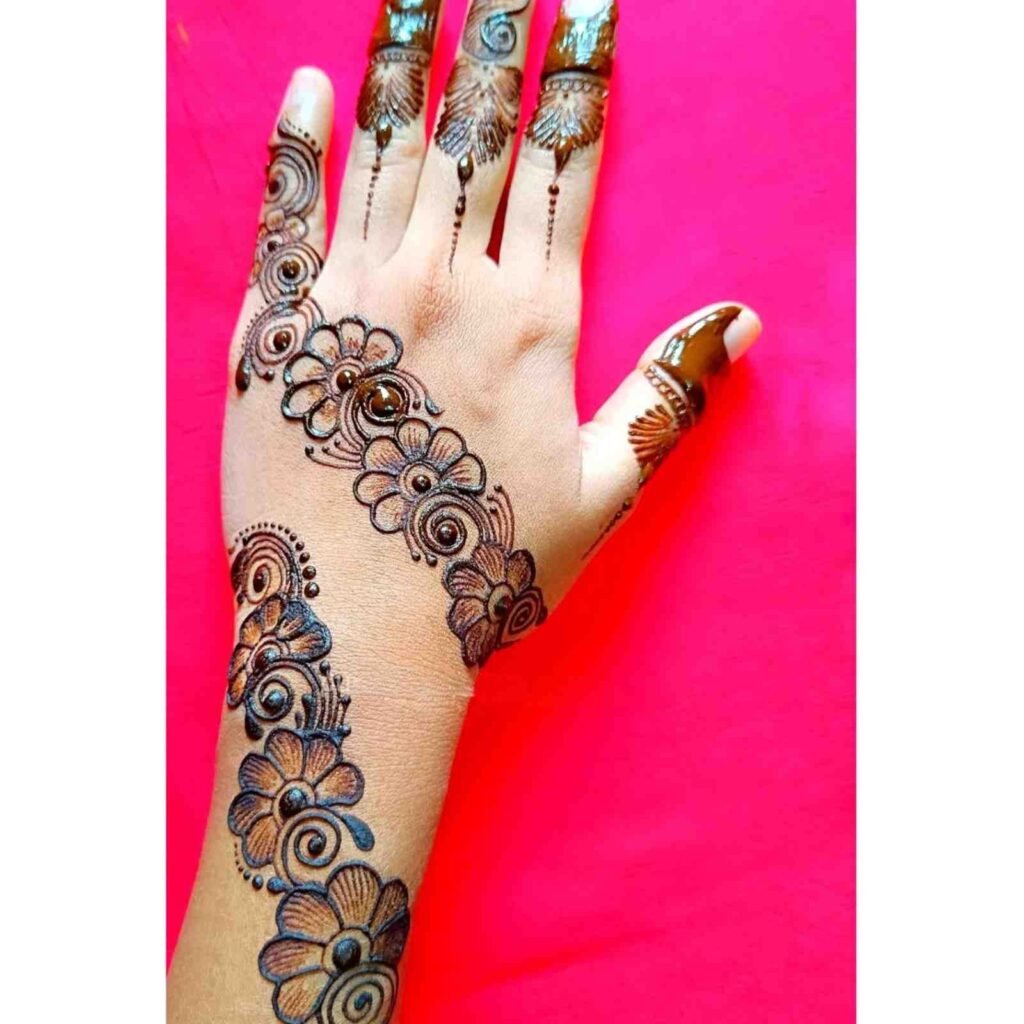 Easy Arabic Mehndi Design for Back Hand