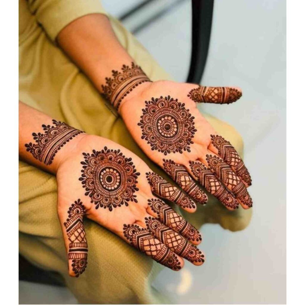 Geometric Layered Tikki Mehndi Design
