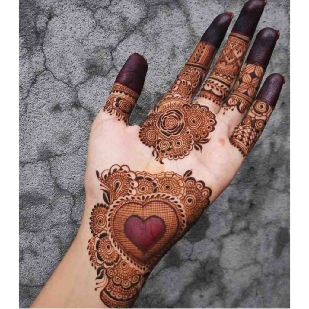 Heart-Infused Tikki Mehndi Design