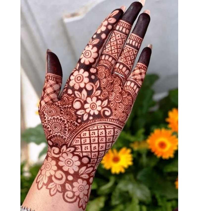 Traditional Mehndi Design Floral