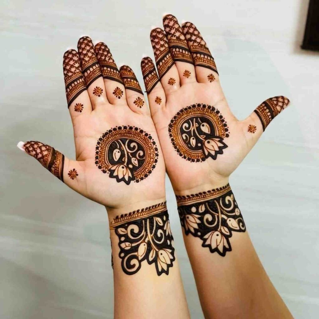 Simple Coin Mehndi Design